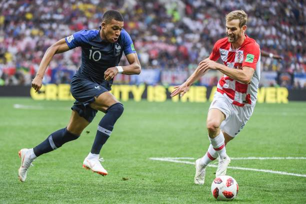 家队占据稳 家队占据稳